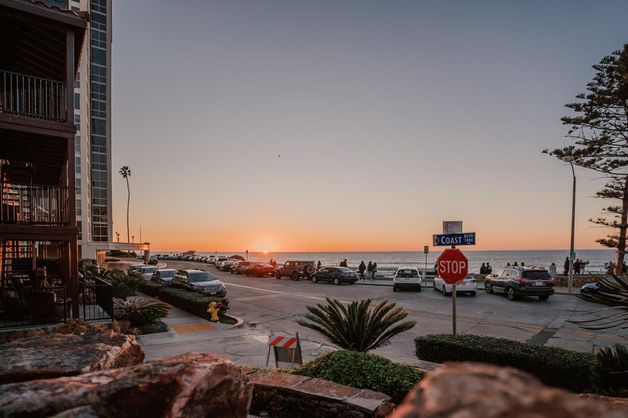 Pantai Inn Сан-Диего Экстерьер фото