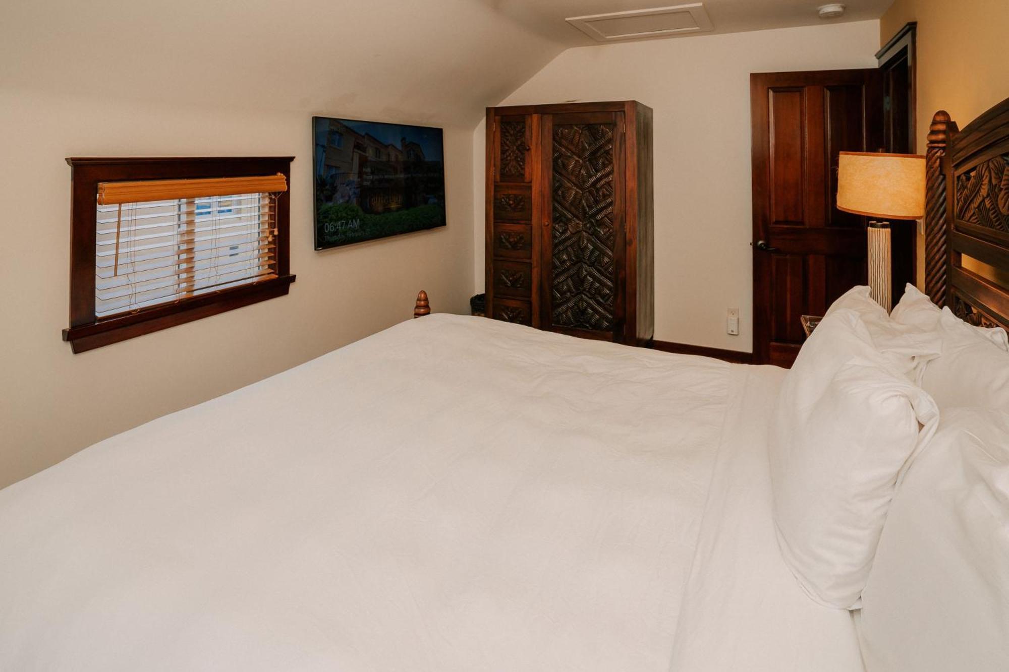 Pantai Inn Сан-Диего Экстерьер фото
