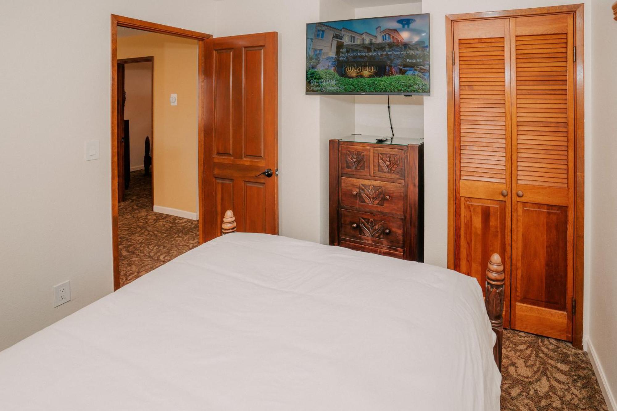 Pantai Inn Сан-Диего Экстерьер фото